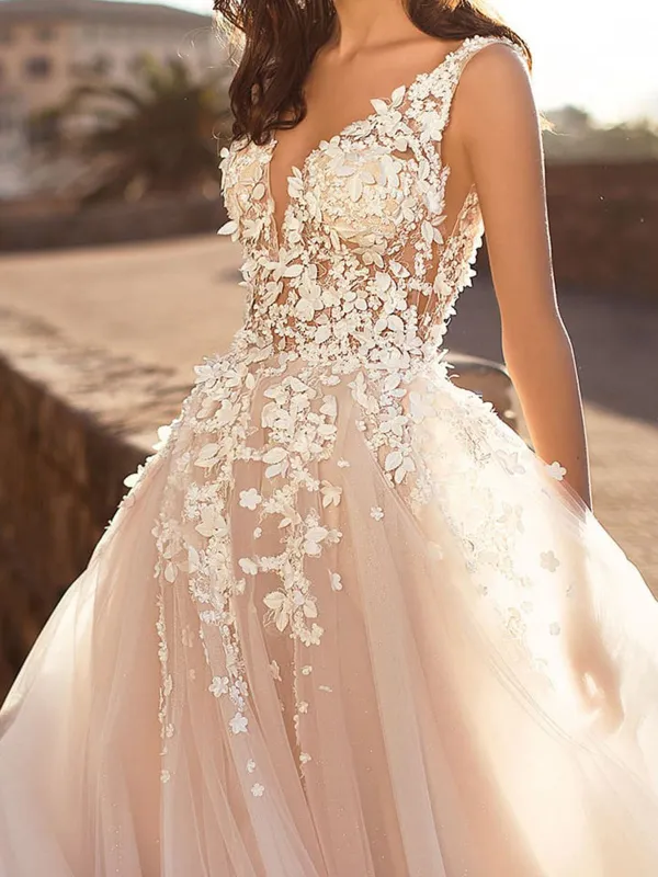Elegant Lace Plain V Neck Wedding Dress & Party Dress With No